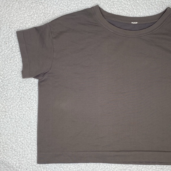 Avocado Brown Athletic Crop Top: Size Large - Picture 3 of 8
